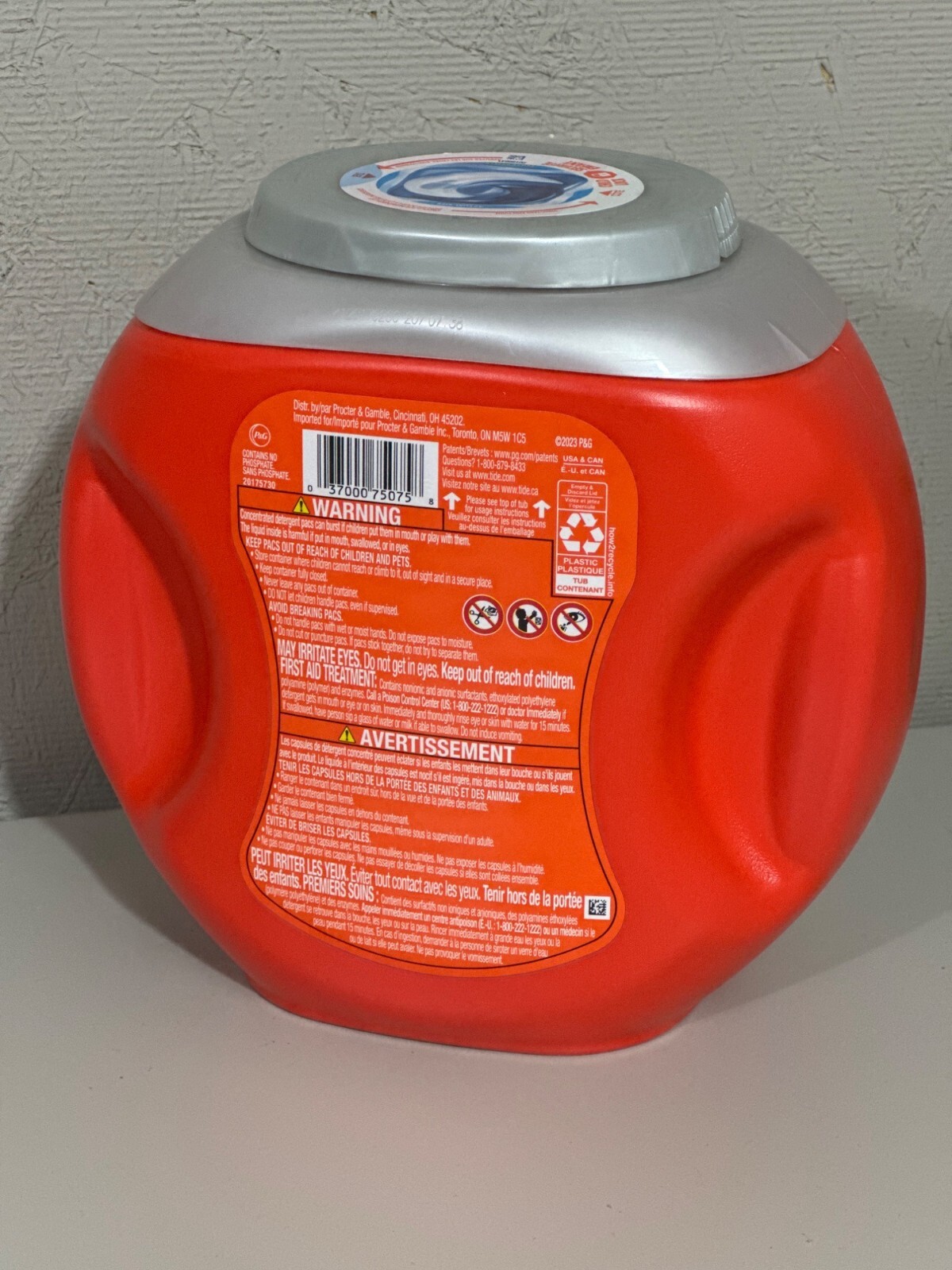 Tide Pods Ultra Oxi 4-In-1 Laundry Detergent 43 Count 1.15 Kg Red Plastic Contai