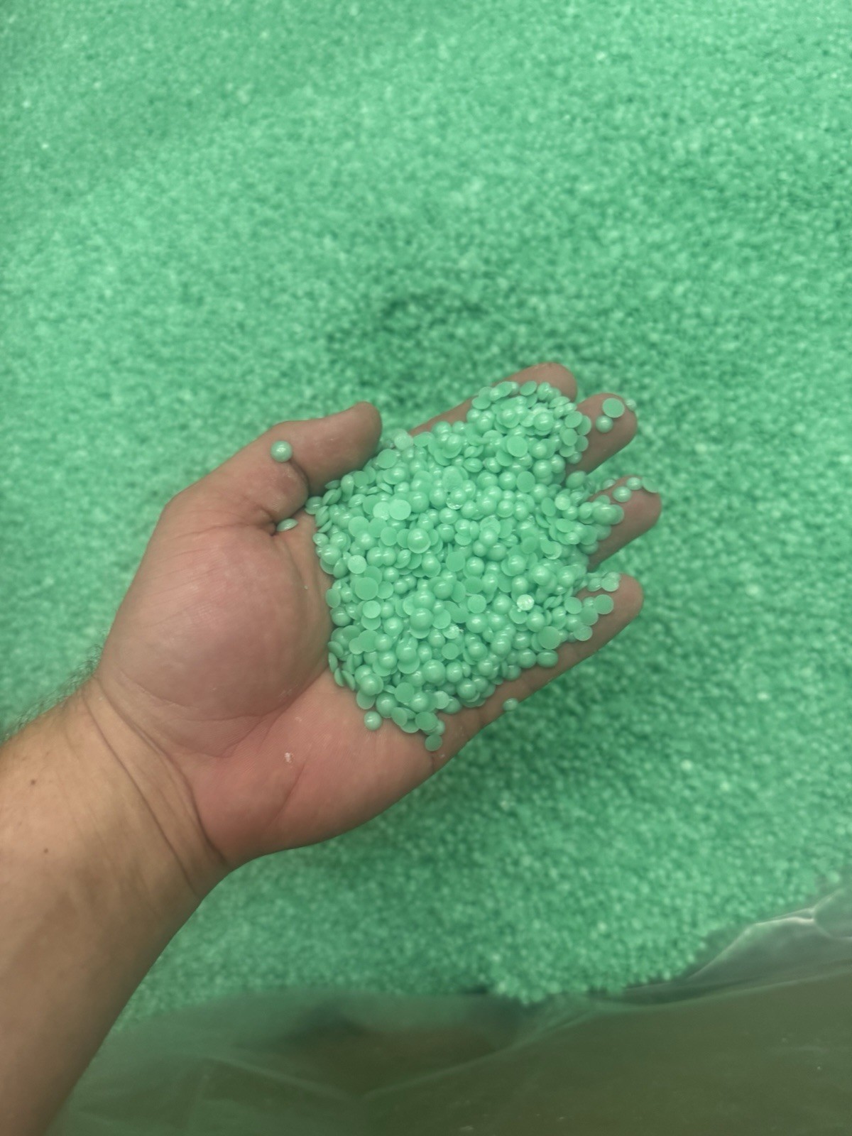Made In USA – BULK 30 Lb. Lemon/Lime Scented Case of Laundry Scent Beads