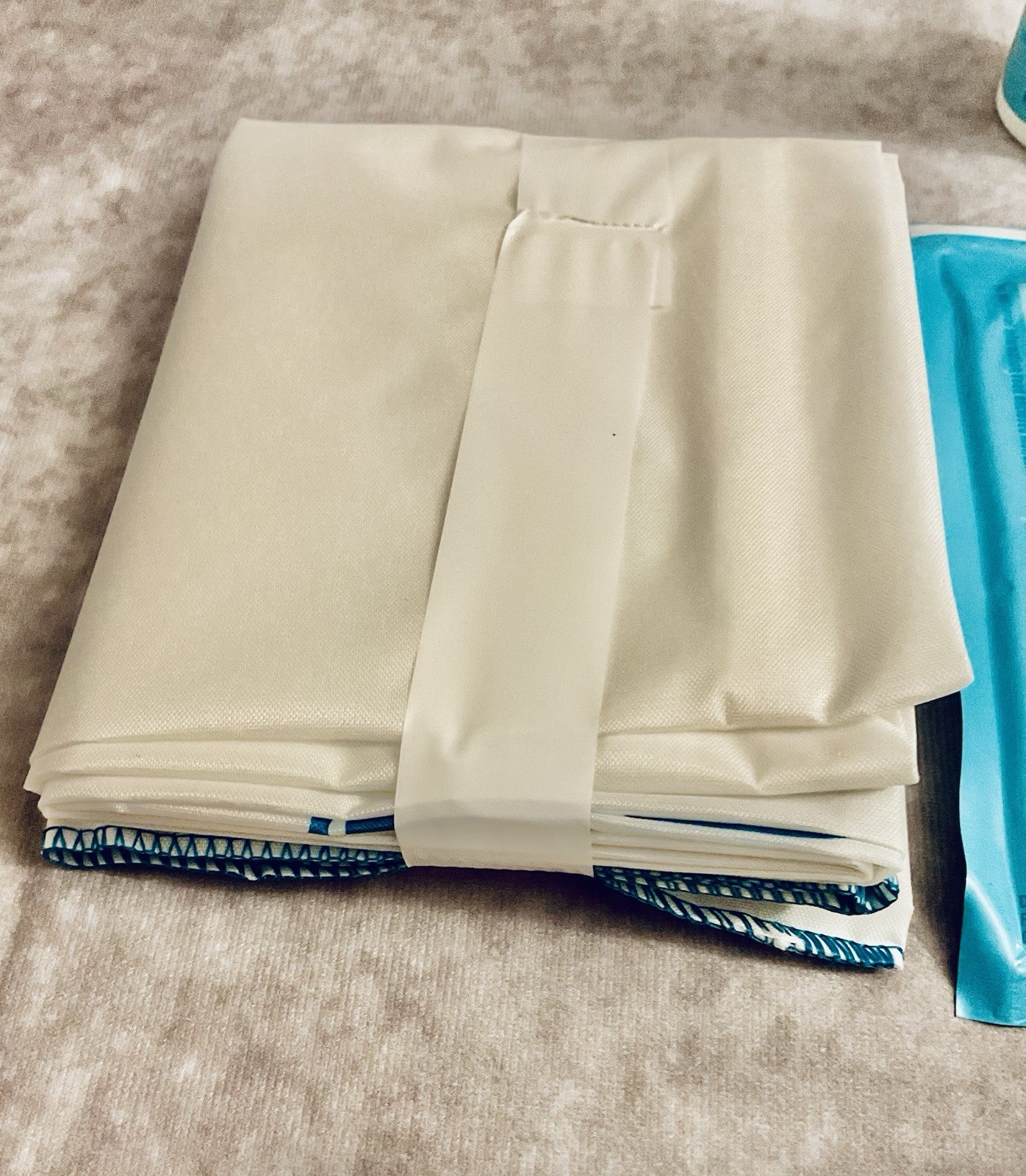 DRYEL AT-HOME DRY CLEANING STARTER KIT CLEAN BREEZE SCENT 4 USES NEW OLD STOCK