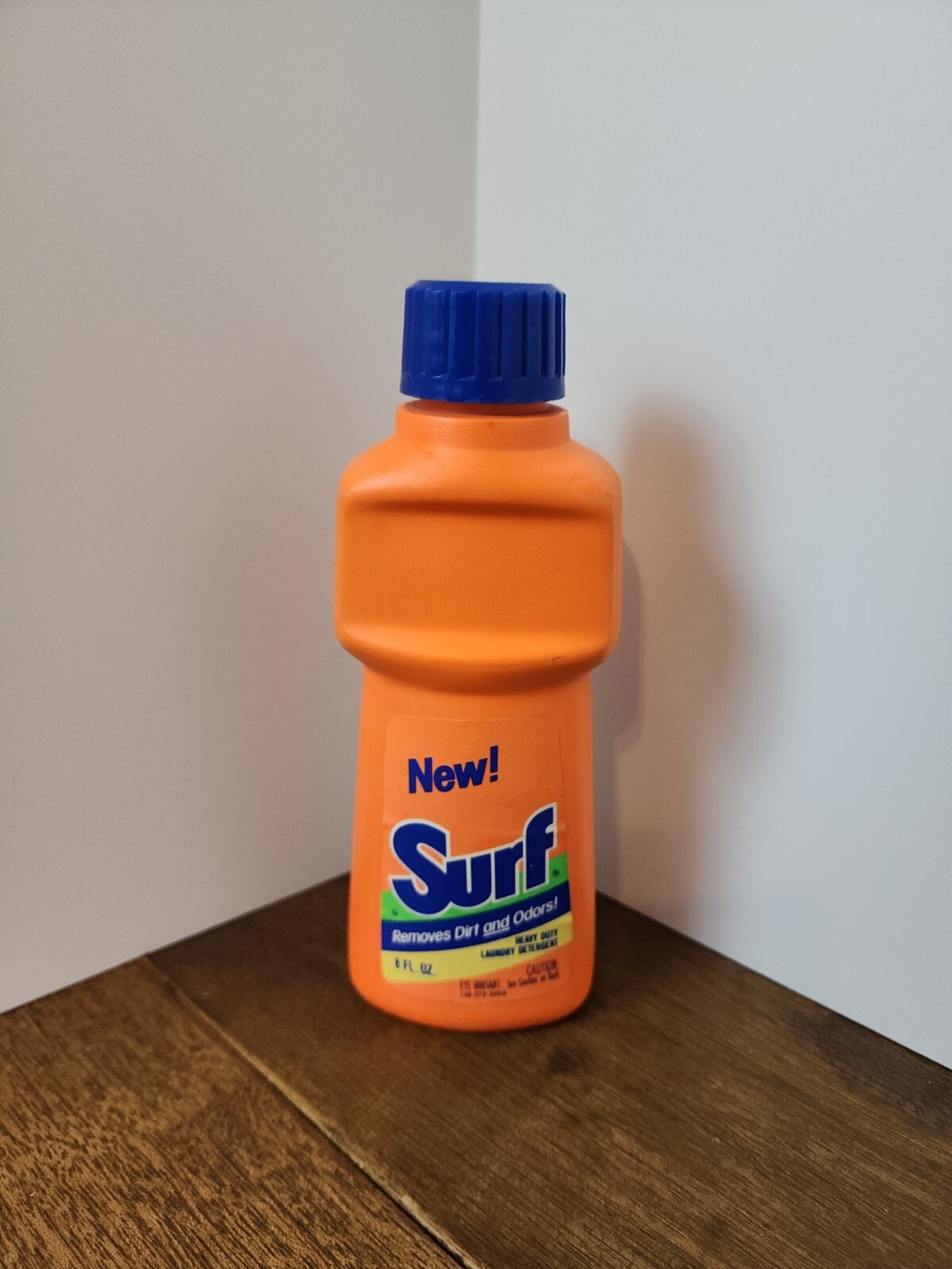 Vintage NOS / Prop Sealed SURF Laundry Detergent Liquid Soap Sample Size 8 fl oz