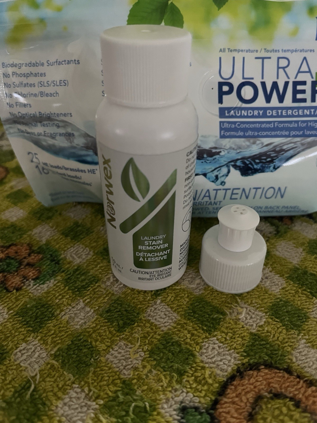 Norwex Laundry Sampler: 25 HE laundry soap, stain remover and nordic dryer balls