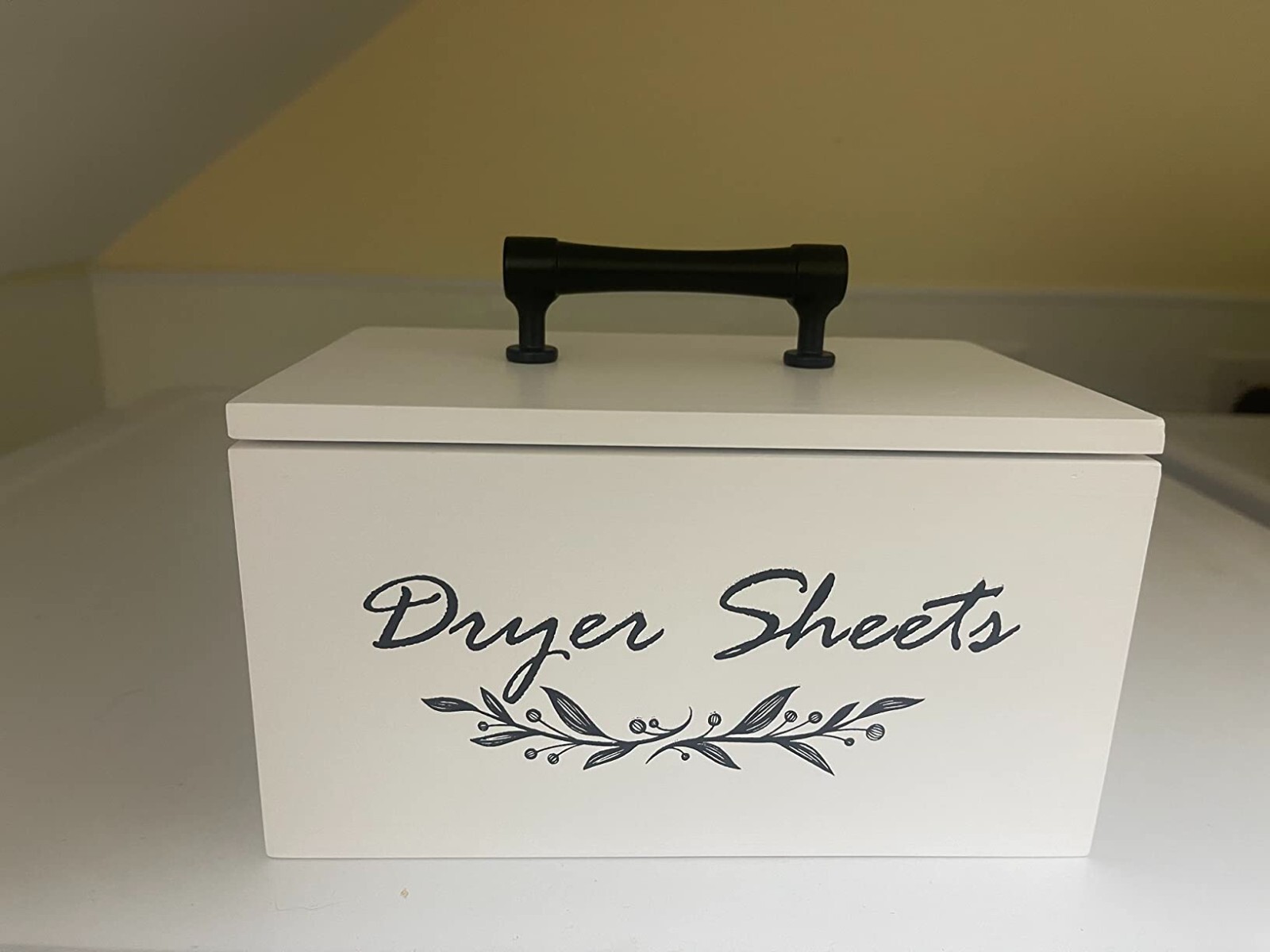 Dryer Sheet Holder with Hinged Lid for Laundry 7.8″L x 4.7″W x 4.3″H