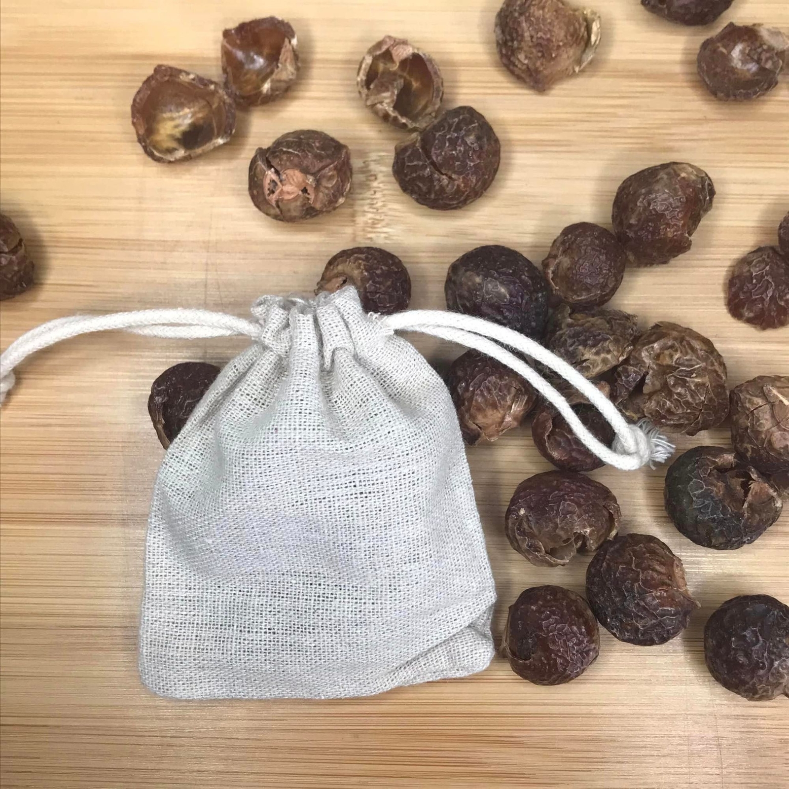 Organic Soap Nut Berry (1lb) & 6 Dryer Ball Combo Chemical Free Sustainable