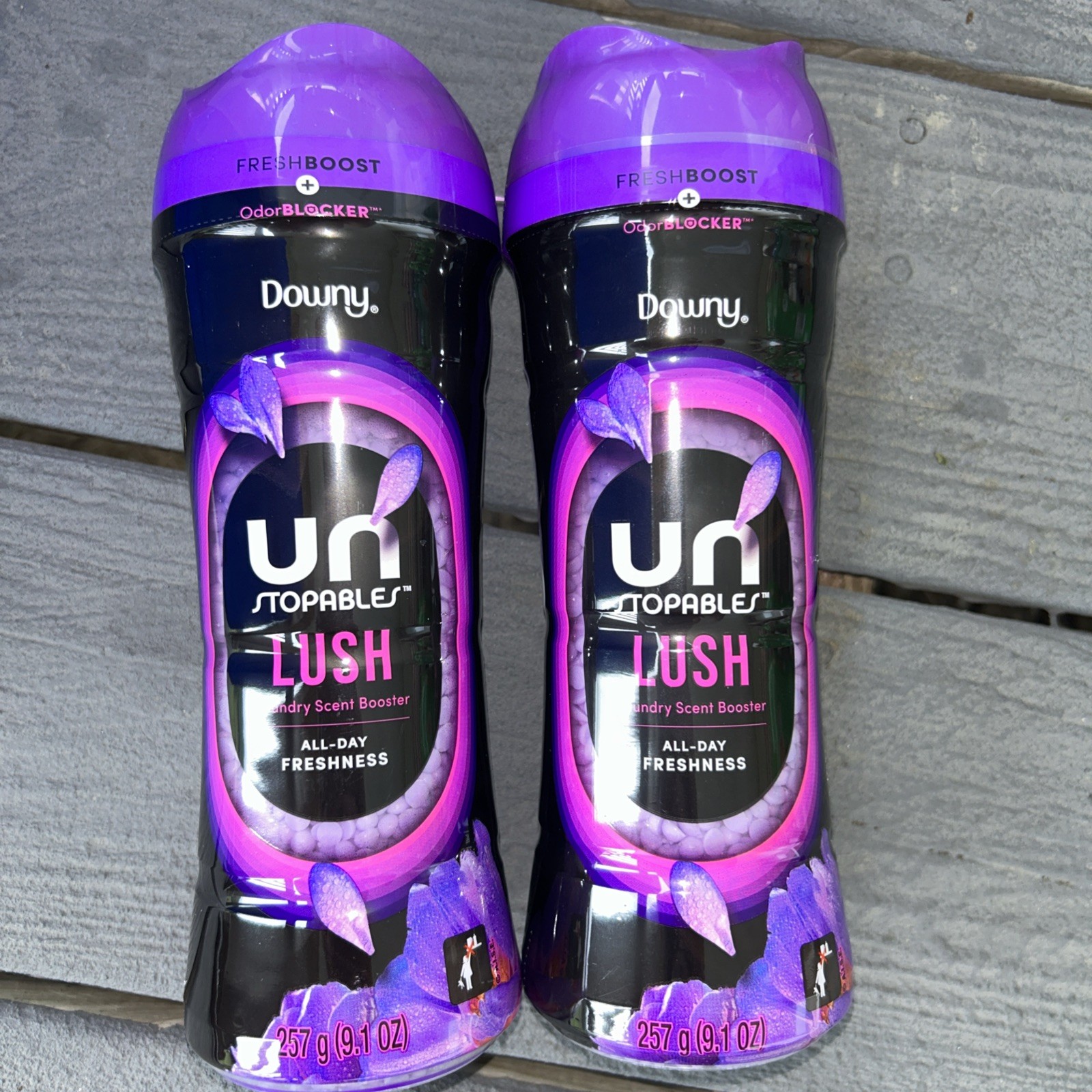 Downy Unstopables In-Wash Lush Laundry Scent Booster Beads Lot of 2 9.1 oz each