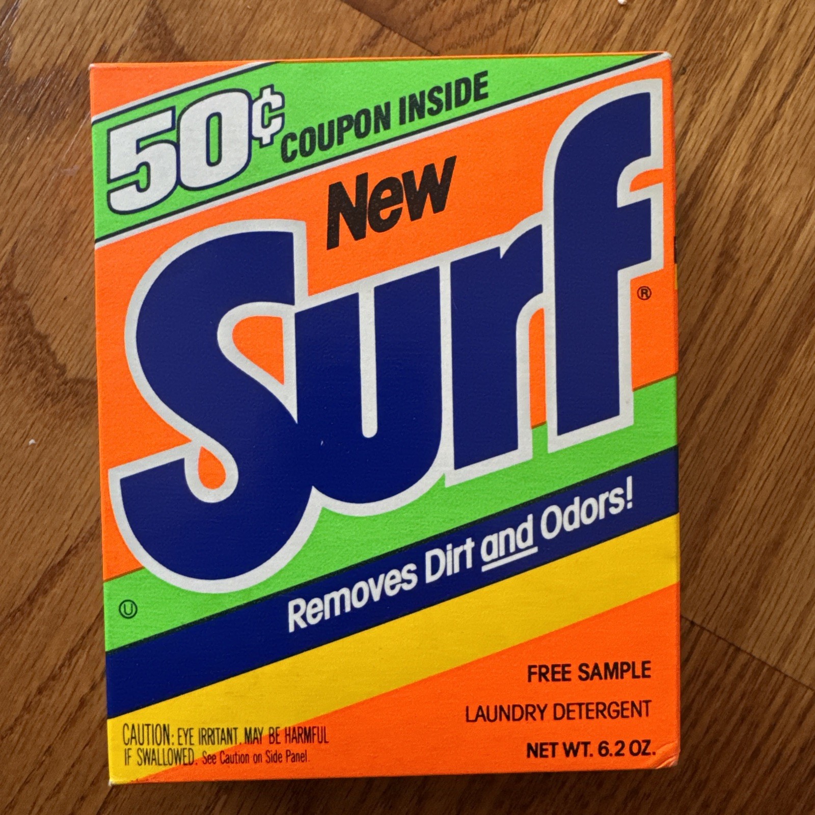 Surf by Lever Powder Laundry Detergent 6.2 oz Travel Size Vintage NOS 1980s Prop
