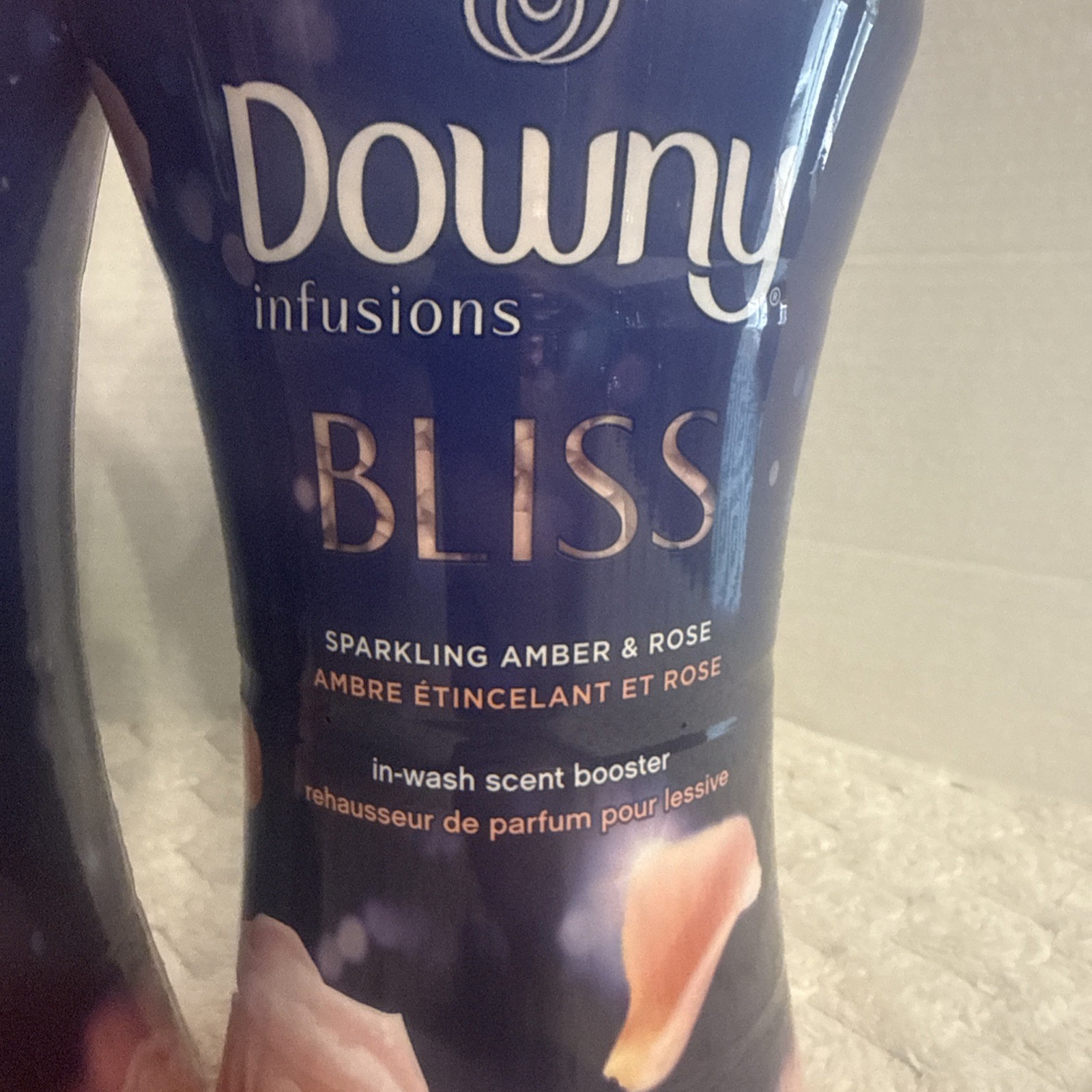 Downy Infusions Bliss Sparkling Amber & Rose 24oz Wash Scent Rare New Sealed 4