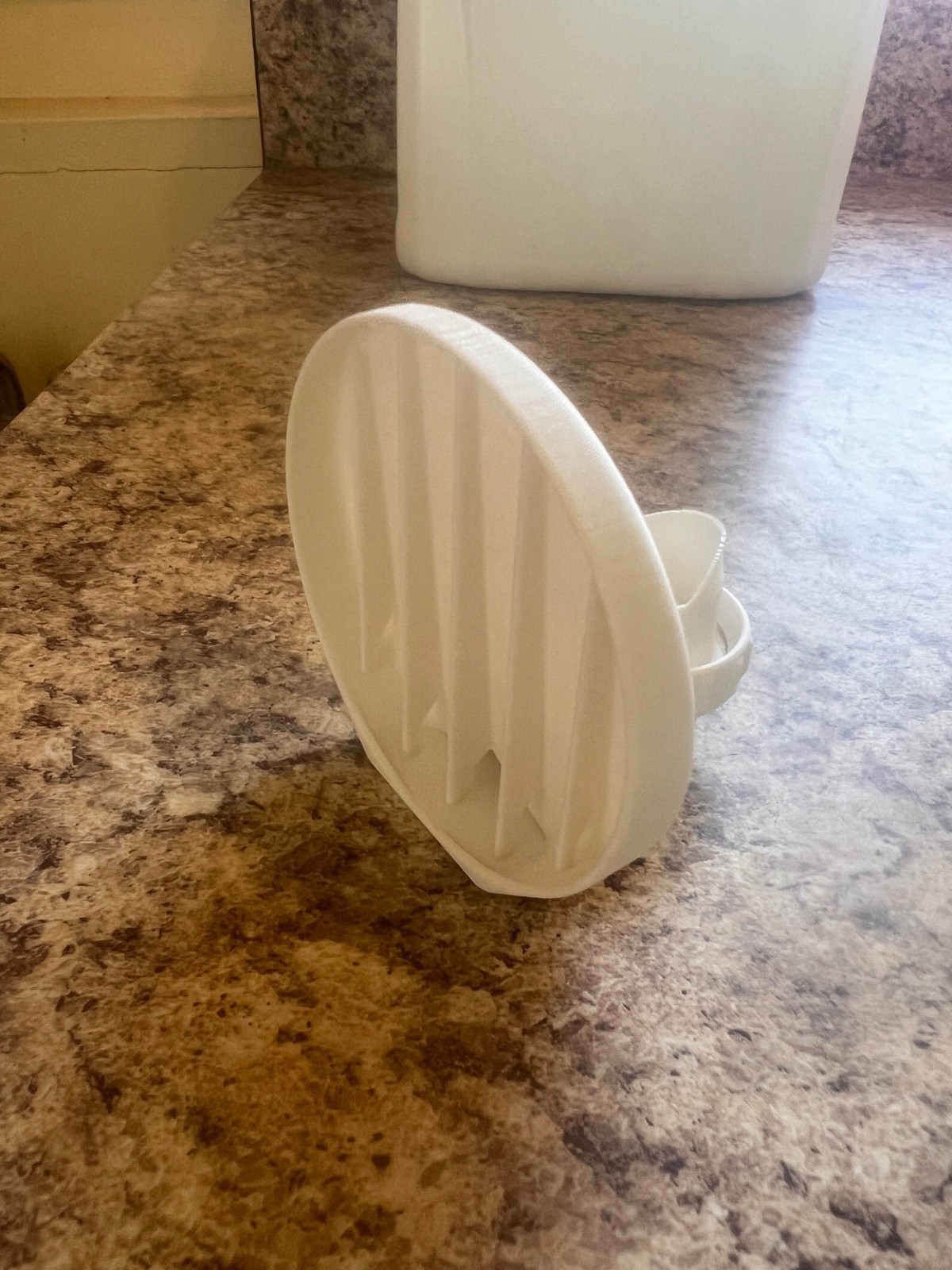 Laundry Detergent Cup Holder with Drain: Simplify Your Laundry