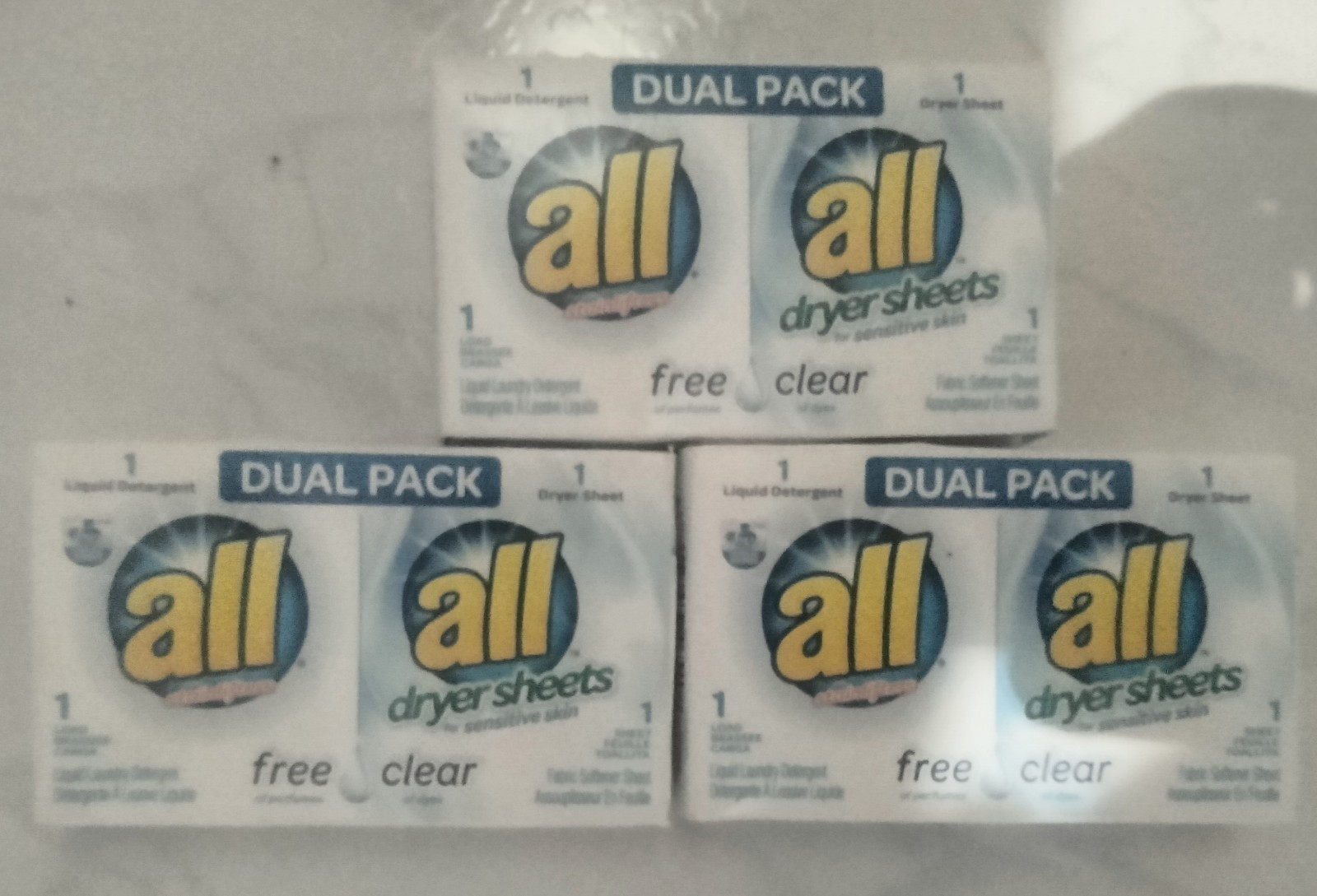 Liquid Laundry Detergent/Dryer Sheet Dual Vending Pack VEN2979355