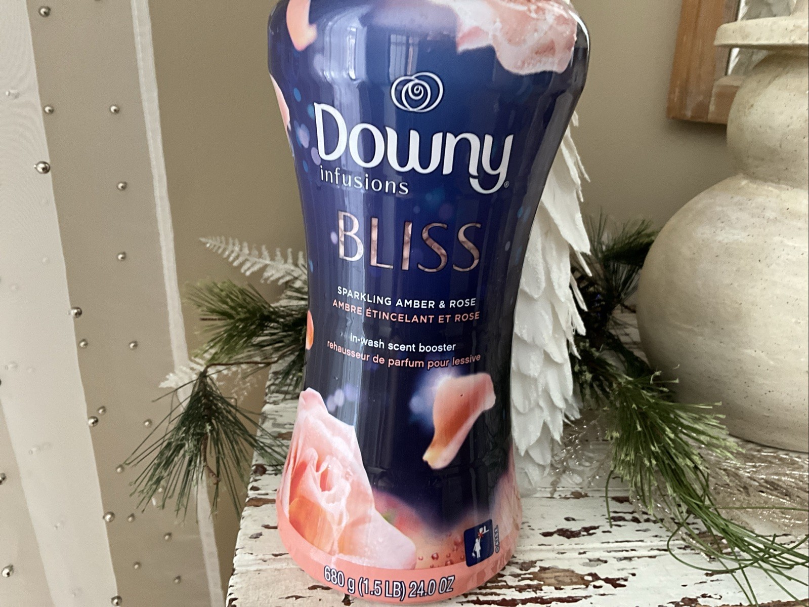 Downy Infusions Bliss SPARKLING AMBER & ROSE In-Wash Booster Beads 24 oz.