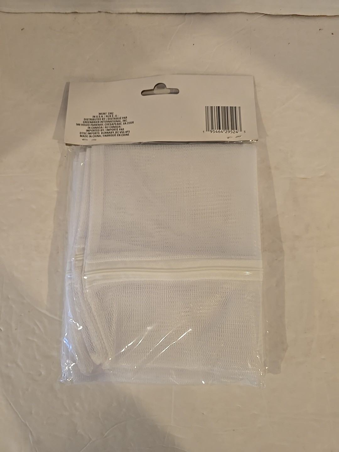 Essentials 3ct Zipper Mesh Laundry Bags 12″x15″