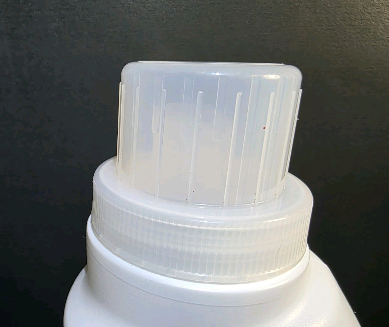 (1) Wisk Deep Clean Free & Pure Laundry Detergent Micro-Cleaners 33 Loads/50 oz.
