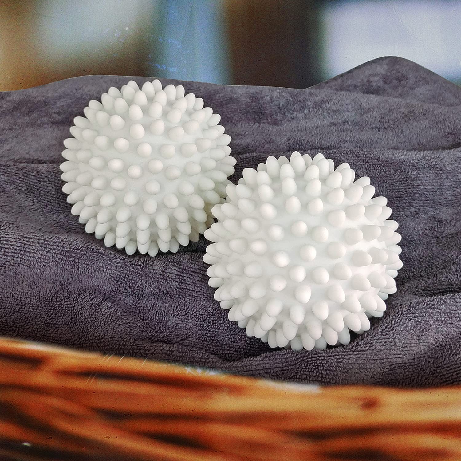 Dryer Balls 4 Pack – Non-Toxic Reusable Dryer Balls (White)