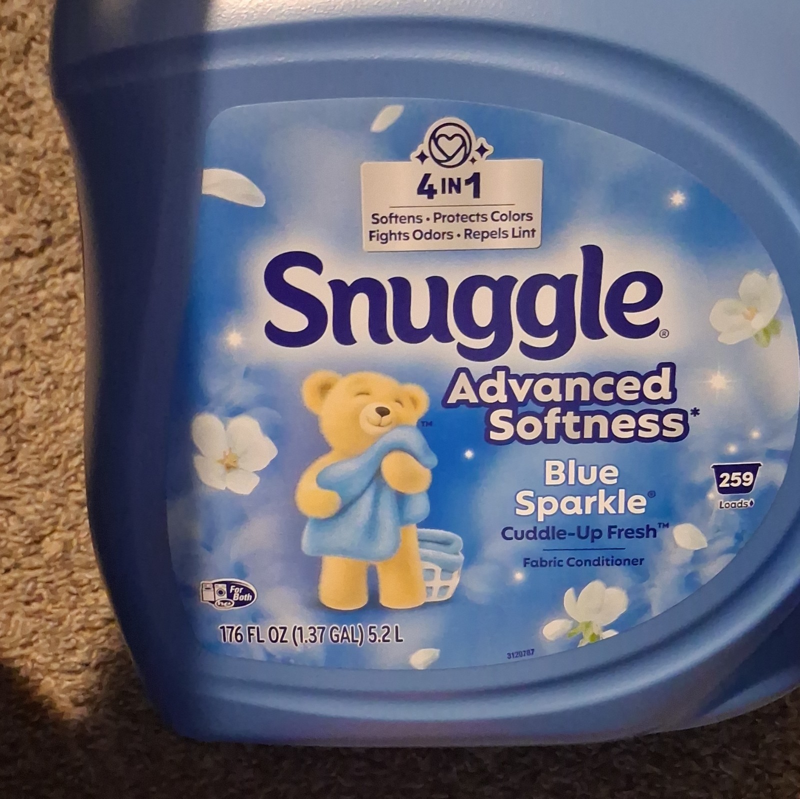 Snuggle Advanced Softness Blue Sparkle Fabric Conditioner 176 oz 259 Loads