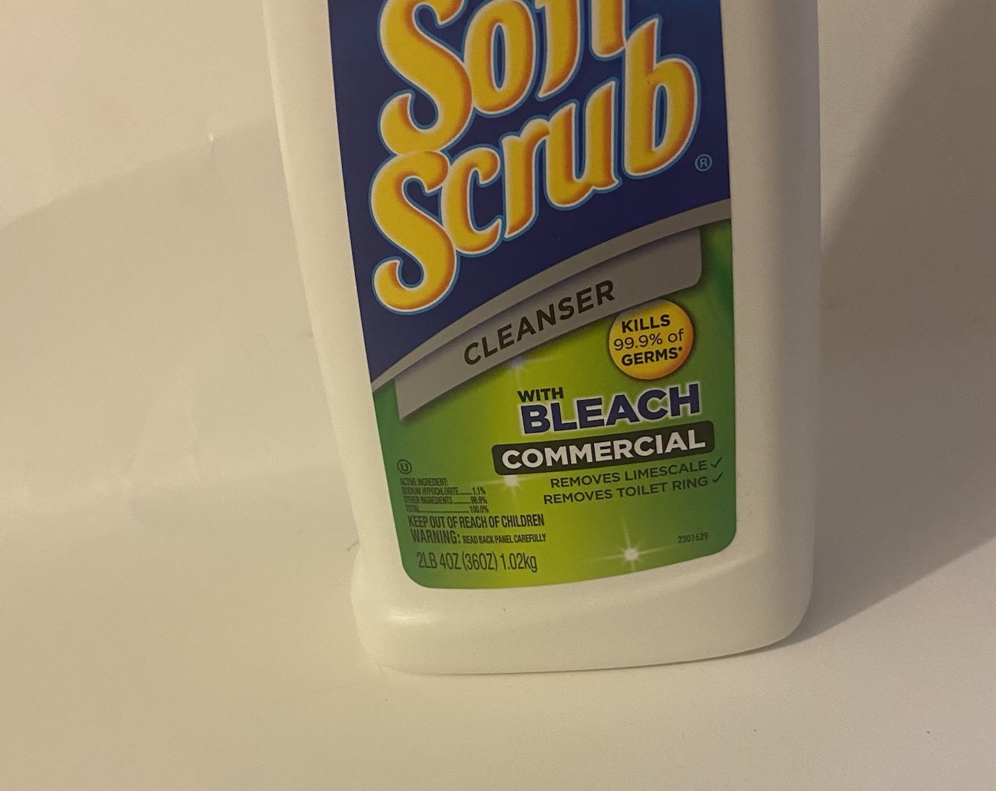 Soft Scrub® Commercial Cleanser with Bleach, 36 oz.