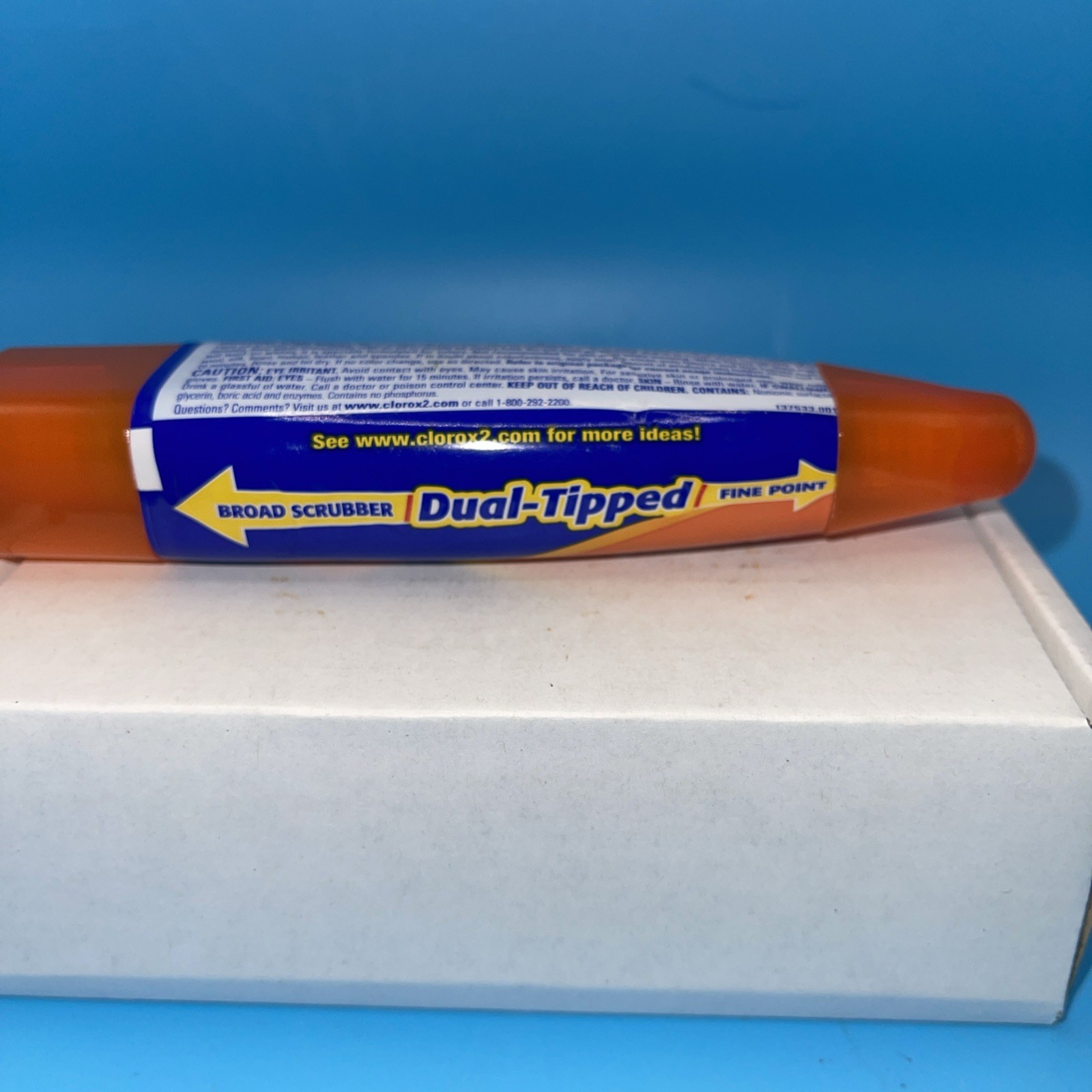 Clorox 2 Stain Fighter Laundry Pre-Treater Gel Dual-Tipped 2 Oz Stain Remover