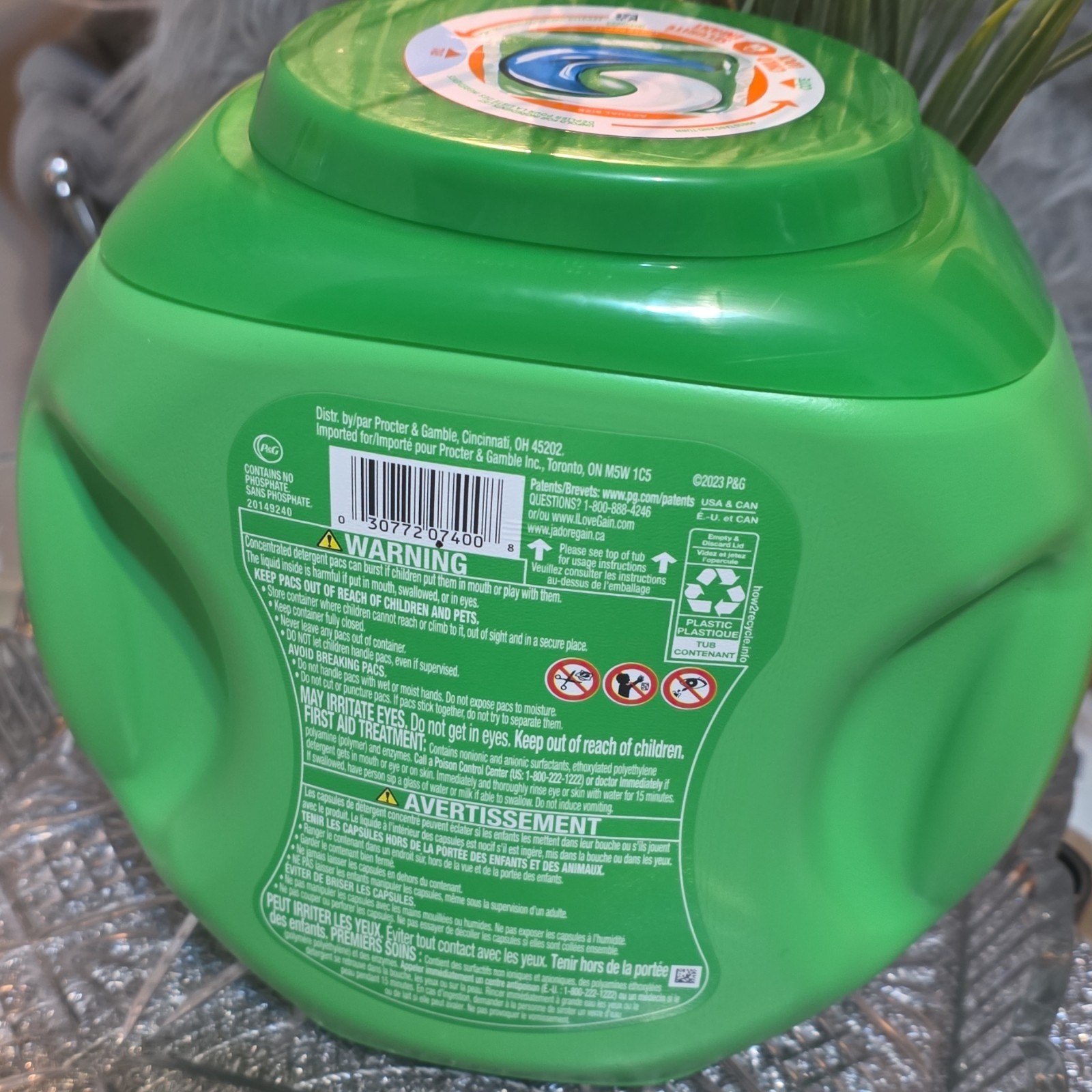 Gain flings! + Ultra Oxi 3 in 1 Oxi Febreze Waterfall Delight 42 ct HE