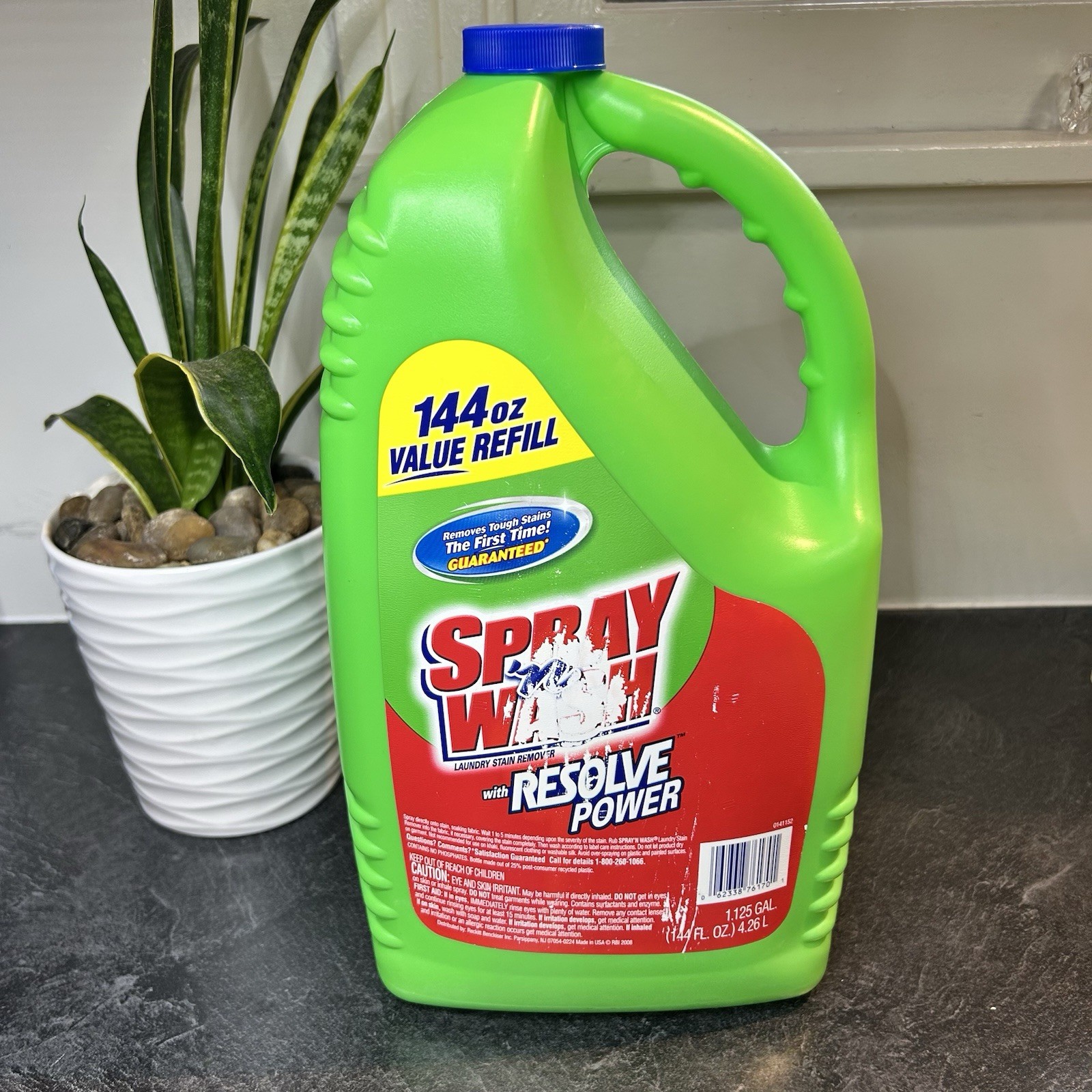 NEW Spray ‘N Wash Laundry Stain Remover W Resolve Power 144 oz Refill RETIRED