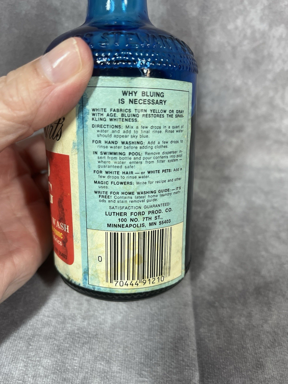 Vintage Mrs. Stewart’s 10 Fl Oz Liquid Bluing Embossed Glass Bottle 90% FULL