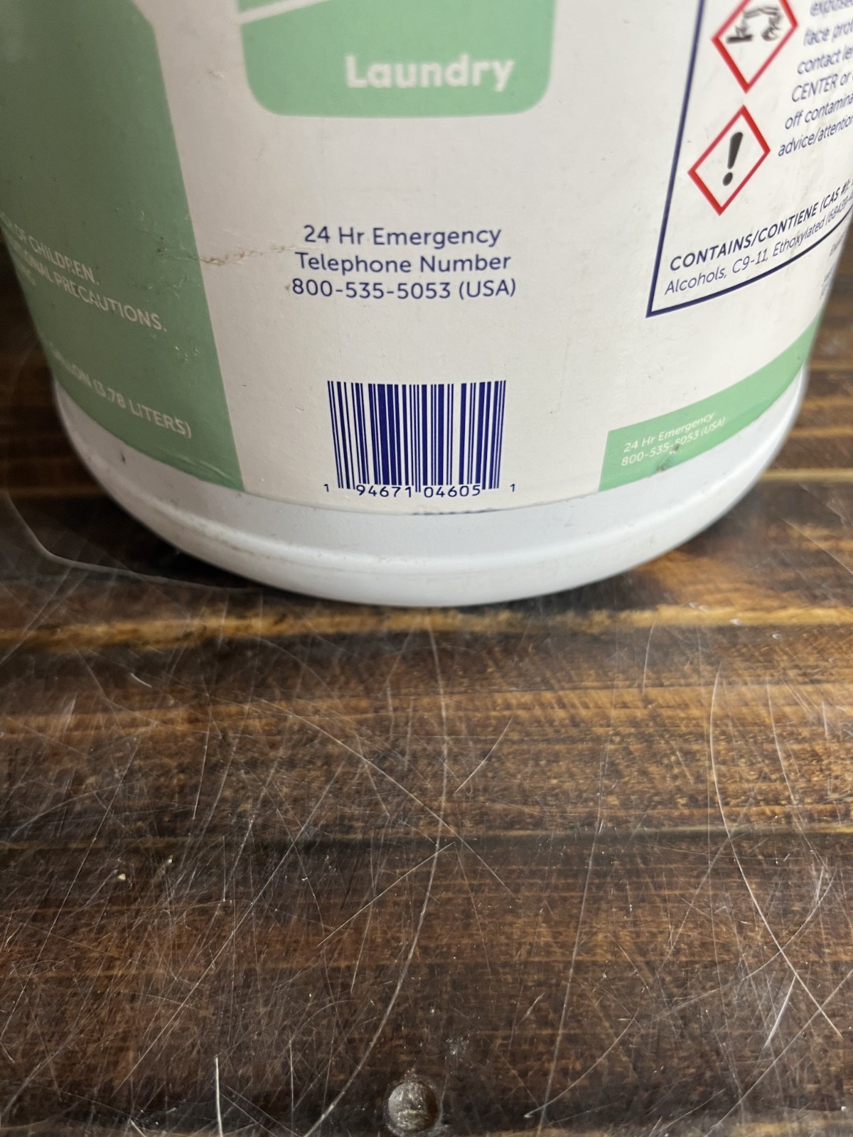 Renown Fresh and Clean Liquid Laundry Detergent 1 Gallon Heavy Duty 306968 2pk