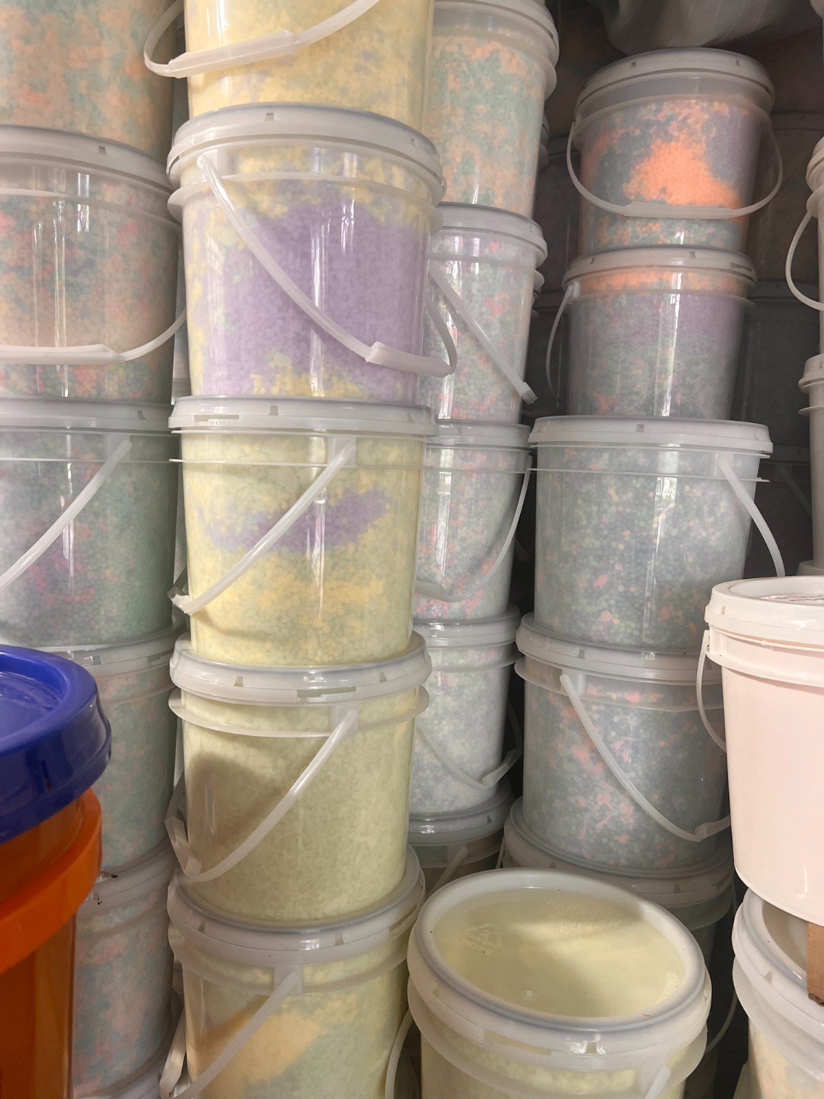 In wash Booster beads Rainbow Colored Scent 1 gallon bucket 5lbs or 80oz