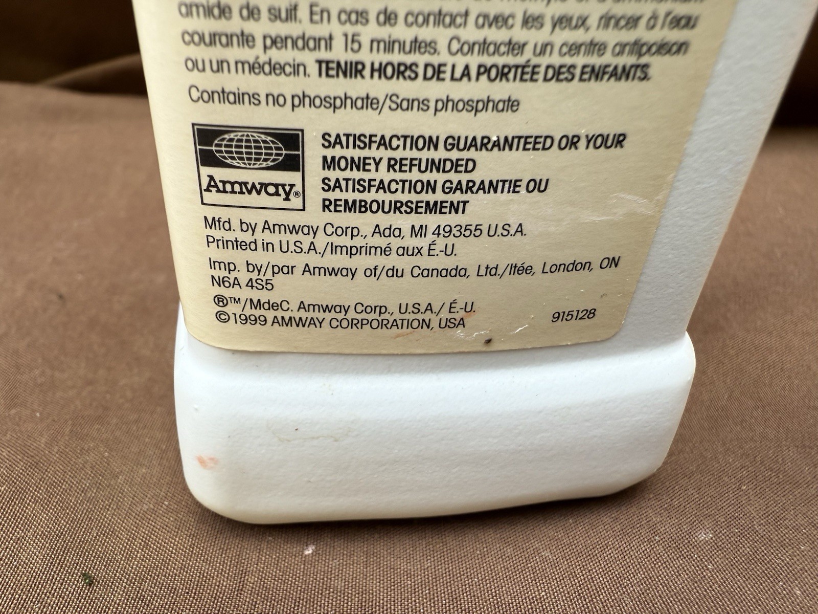 NOS 1999 Amway SA8 Solutions Concentrated Fabric Softener 8.4 oz. Movie Prop HTF