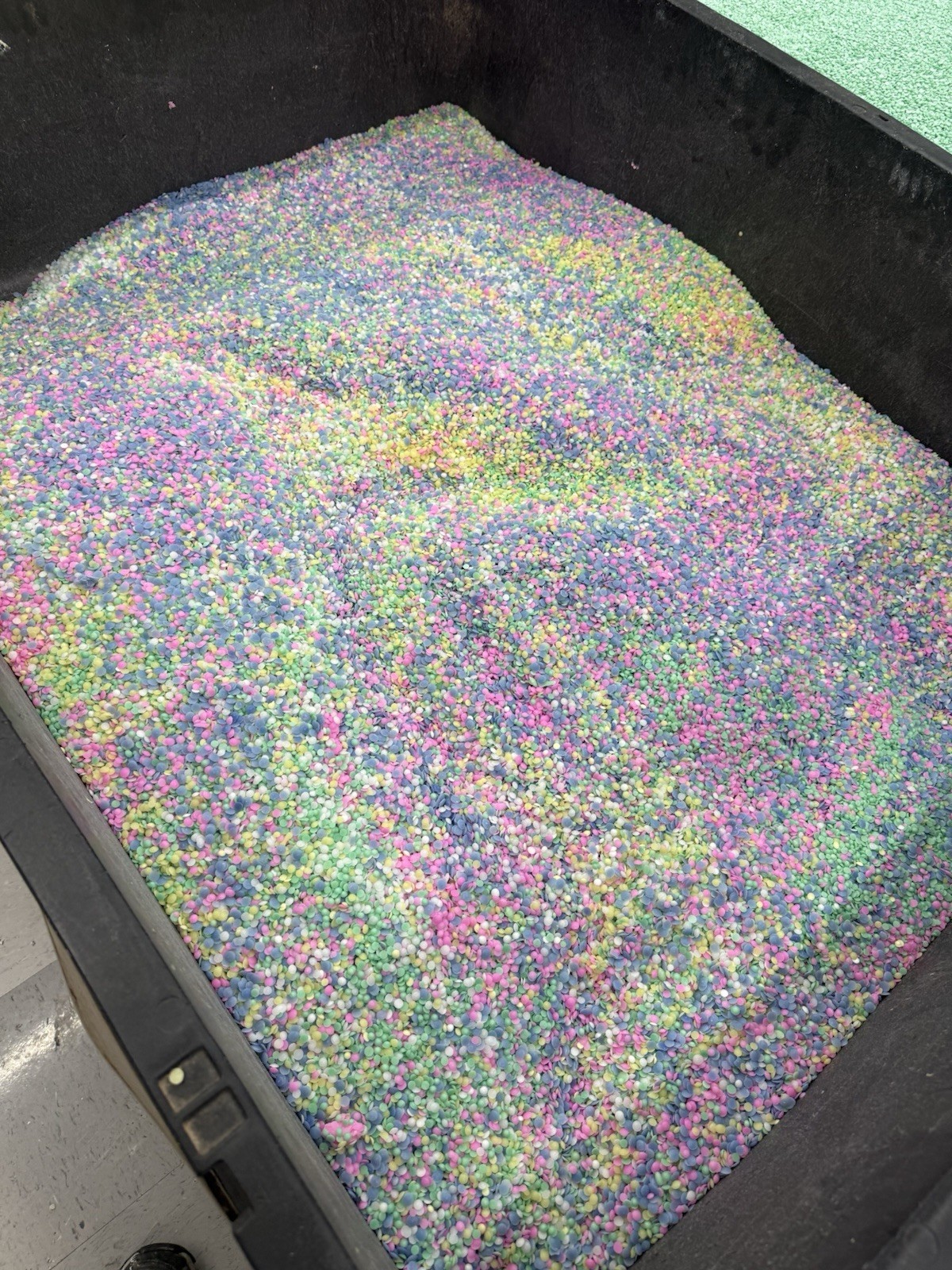 Manufactured In USA – BULK 30 Lb. Mix Color Case of Laundry Scent Beads