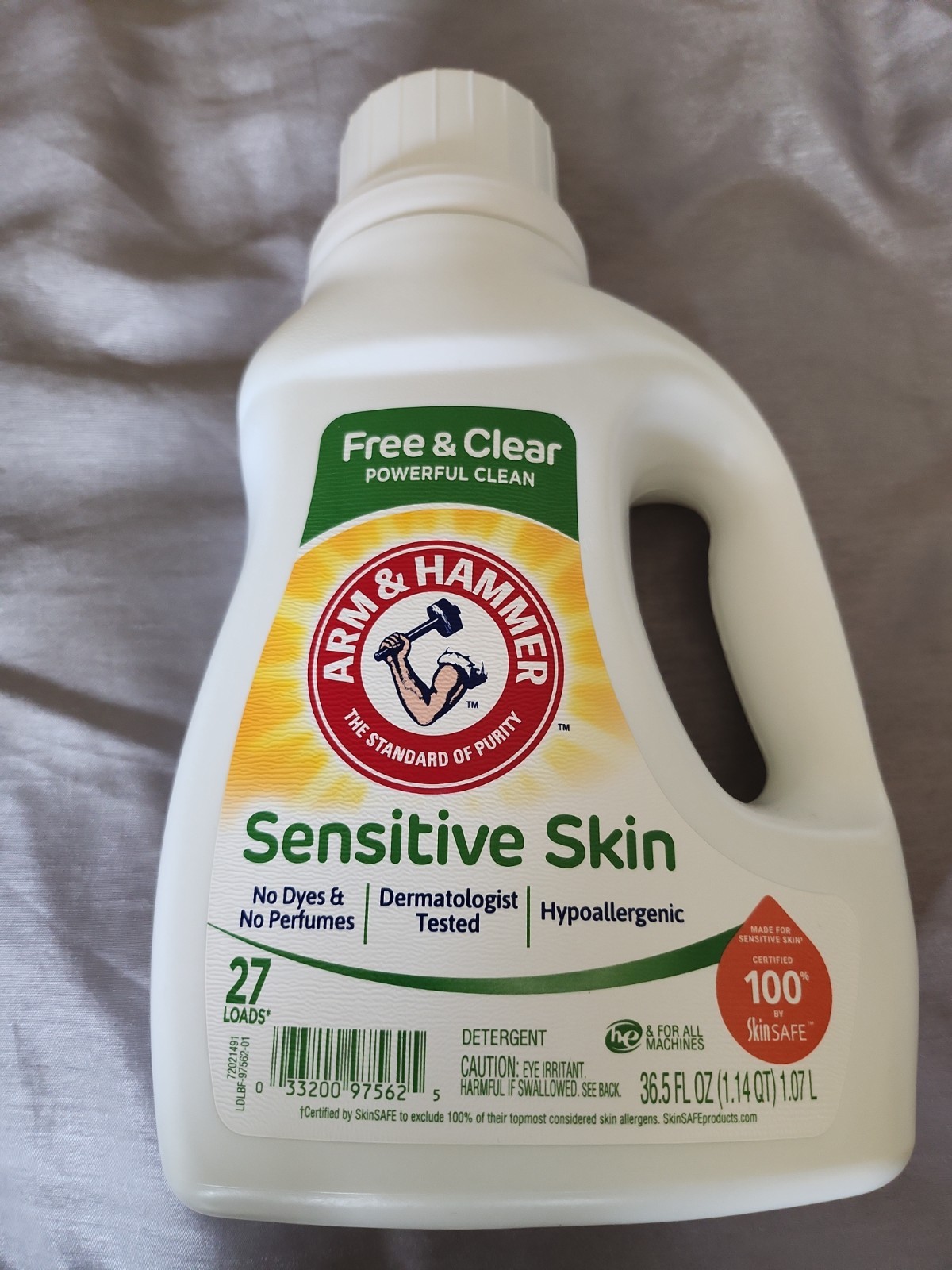 (2 Bottles) Arm & Hammer laundry detergent Free & Clear Sensitive Skin 27 Loads