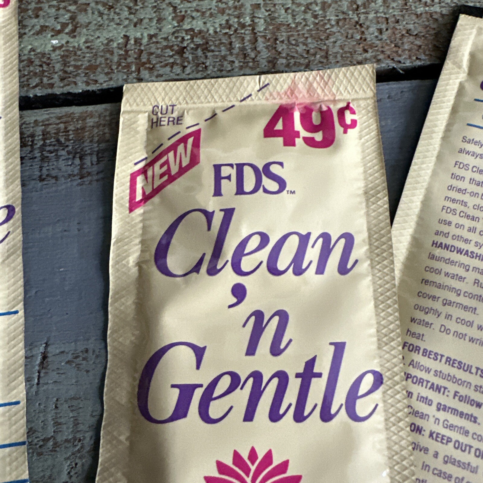 FDS Clean ‘n Gentle Blood Stain Remover Wash for Fine Laundry Lingerie 10 Packs