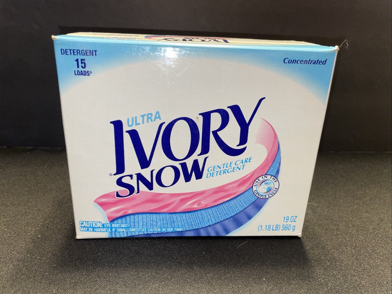 Vintage Ultra Ivory Snow Powder Laundry Detergent 19 oz 15 Loads Unopened