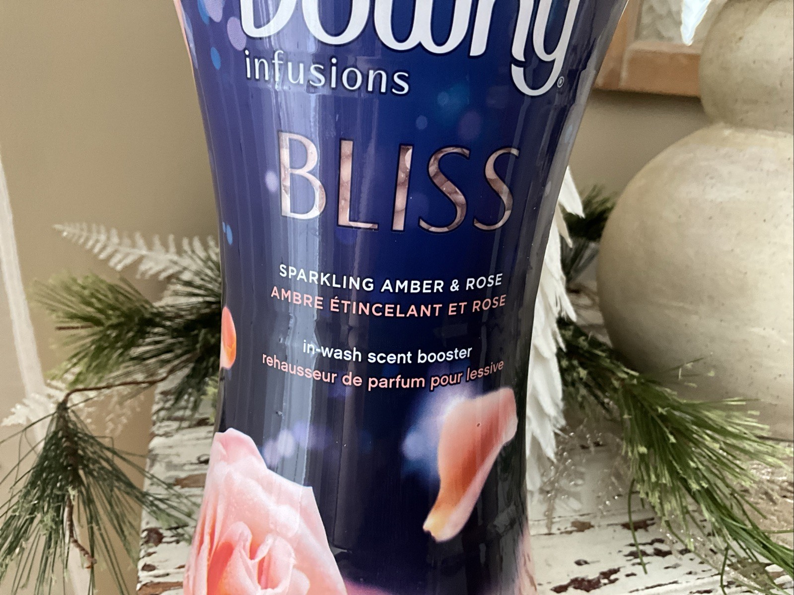 Downy Infusions Bliss SPARKLING AMBER & ROSE In-Wash Booster Beads 24 oz.